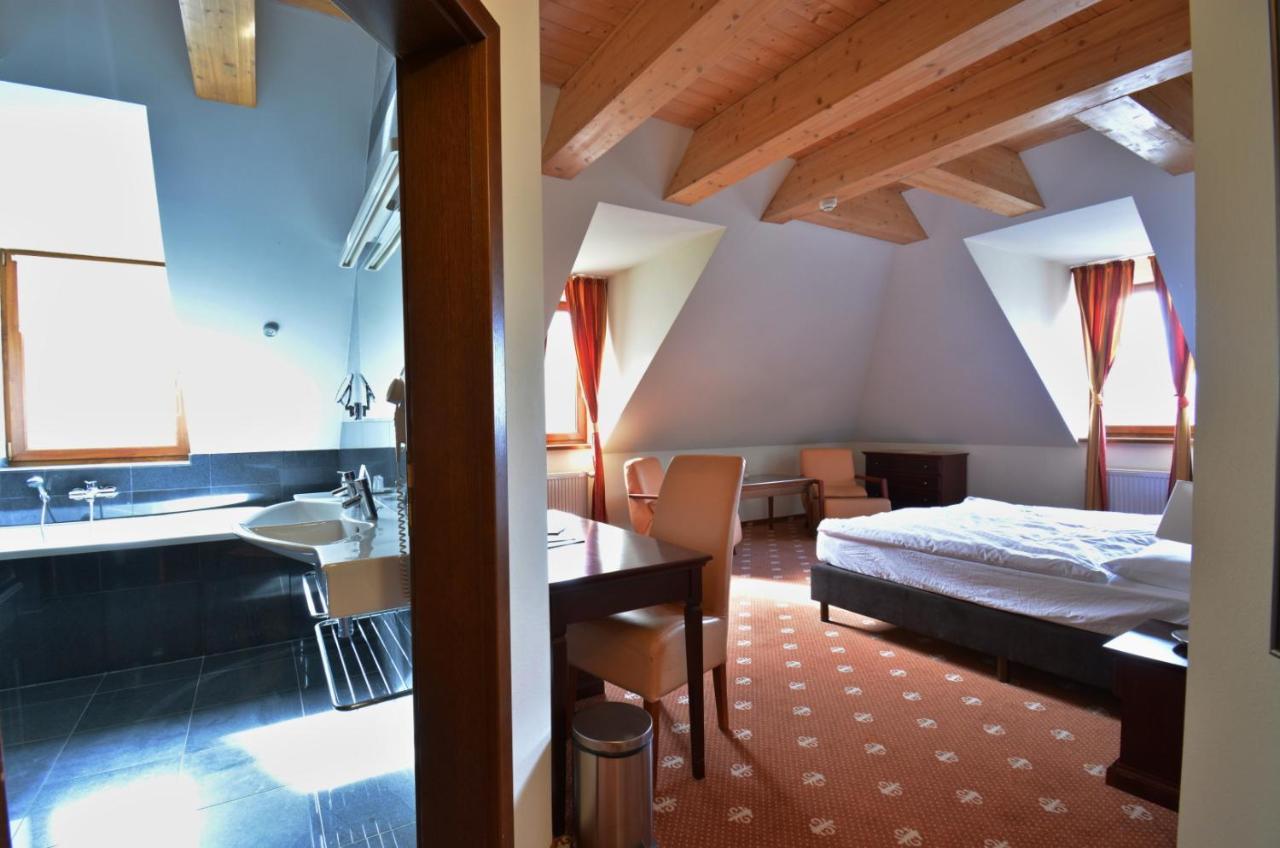 ברטיסלאבה Hotel Hradna Brana מראה חיצוני תמונה