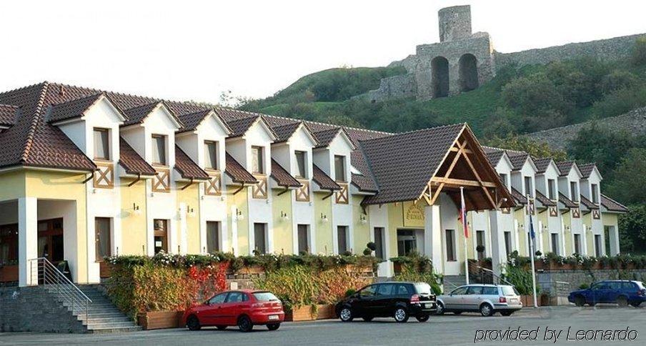 ברטיסלאבה Hotel Hradna Brana מראה חיצוני תמונה
